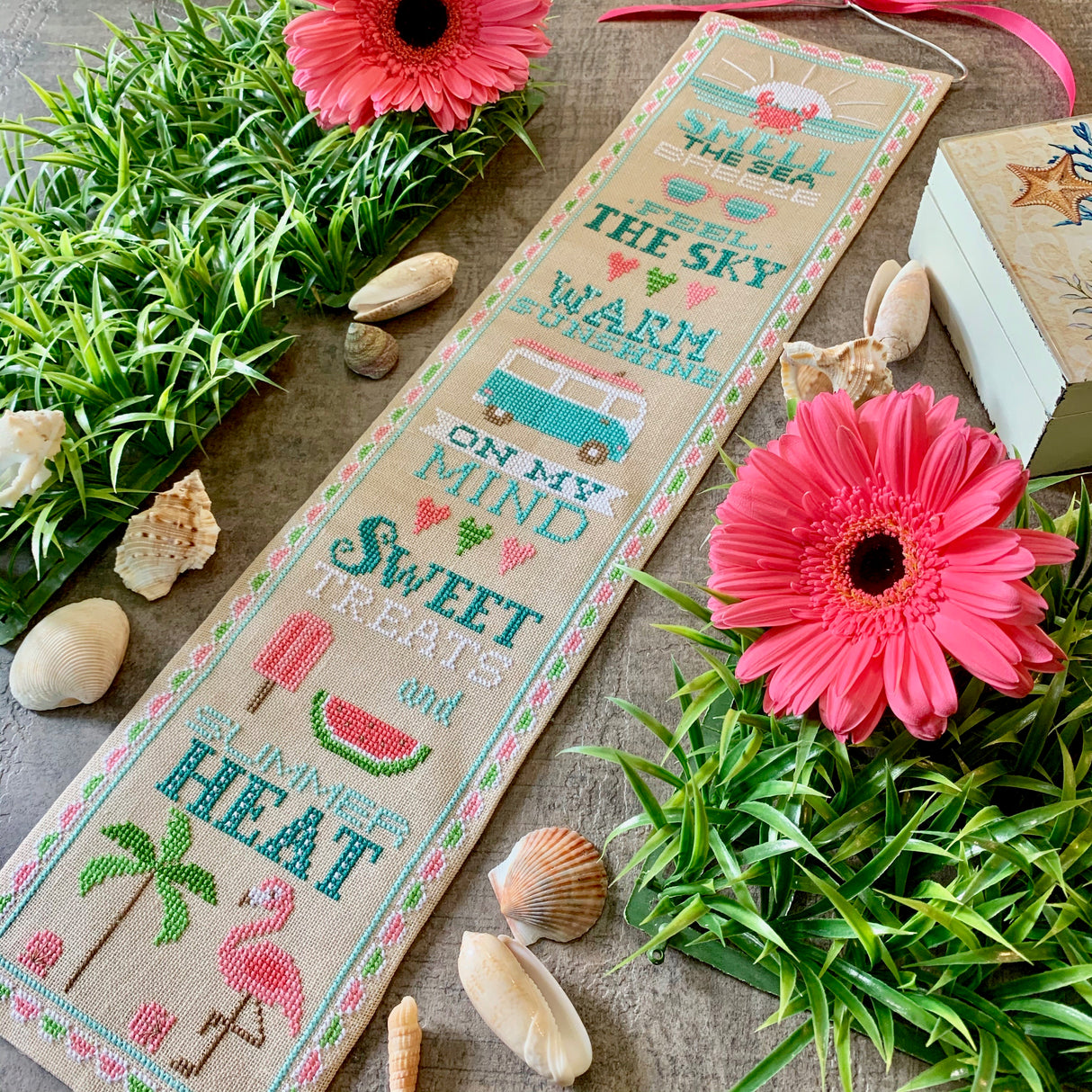 Moderner Kreuzstich - Kreuzstichmuster „Sommerglockenzug“